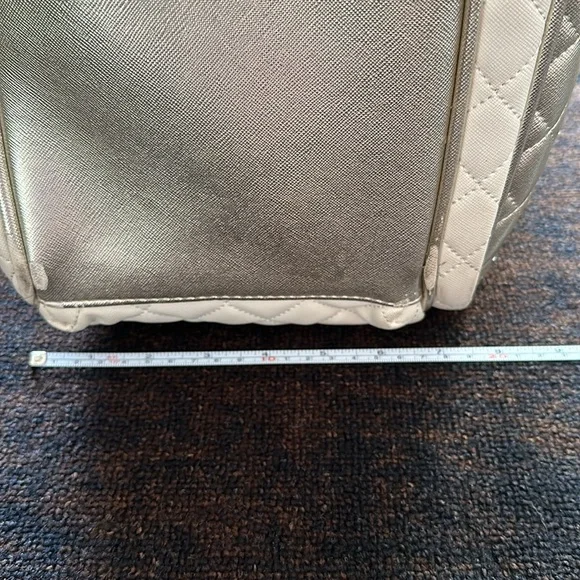 Betsey Johnson Duffel Bag 💼 - Picture 14 of 16